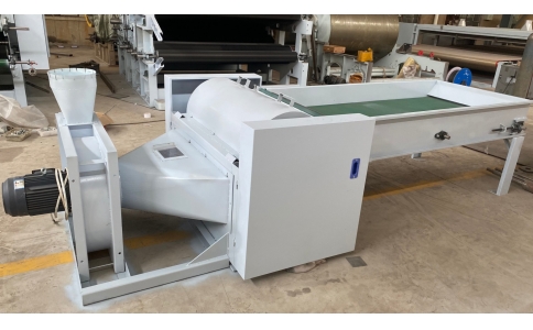 無(wú)膠棉設(shè)備中的開(kāi)松機(jī)介紹